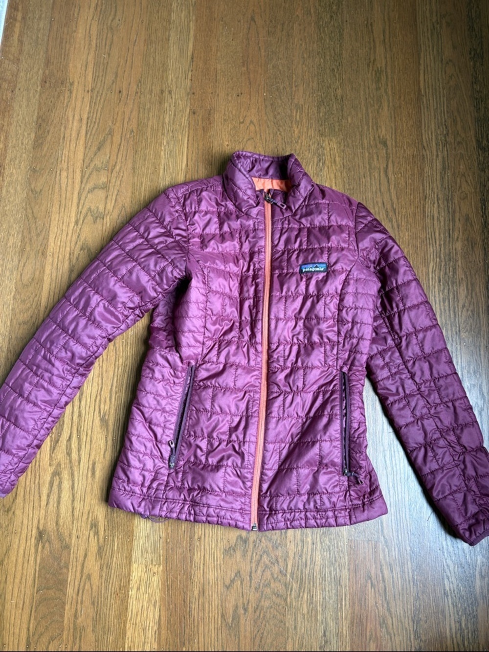 Patagonia Women's nano Puff Jacket - size xs